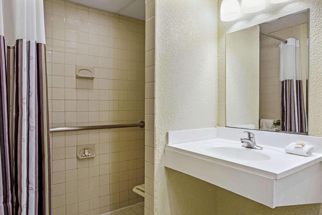 La Quinta By Wyndham Armonk Westchester Cnty Apt Екстер'єр фото